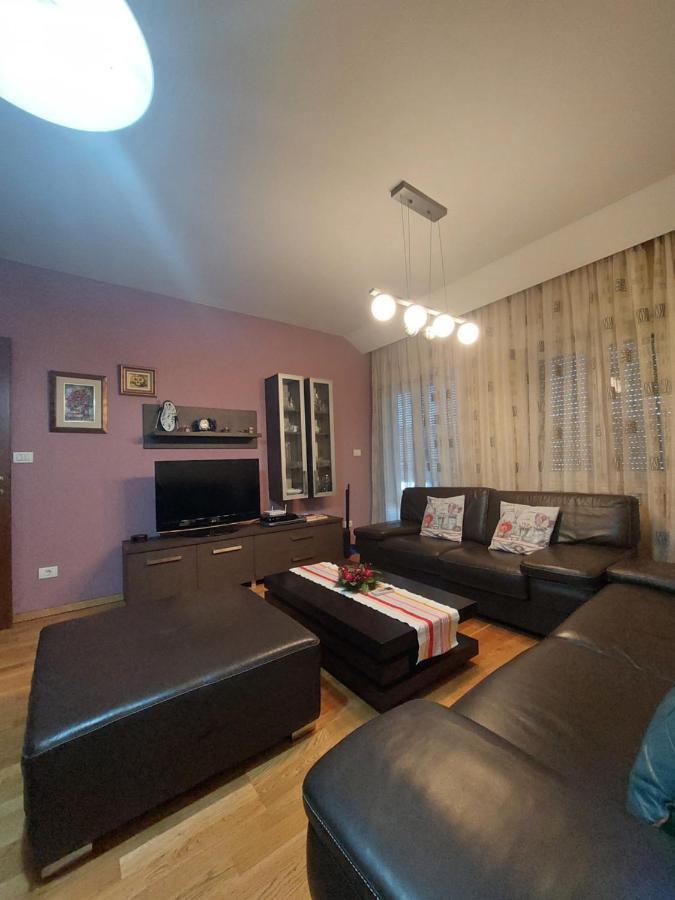 Apartman Sara 2 波德戈里察 外观 照片