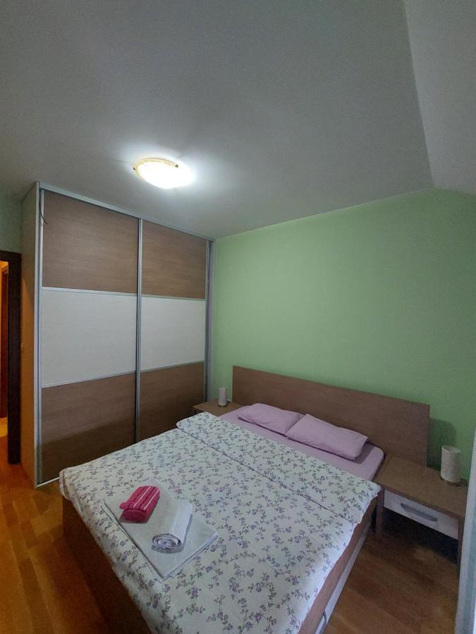 Apartman Sara 2 波德戈里察 外观 照片
