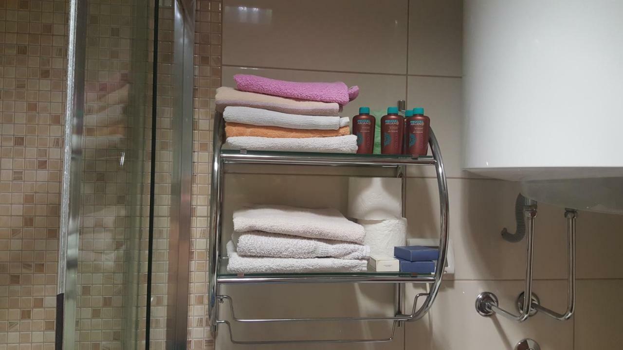 Apartman Sara 2 波德戈里察 外观 照片